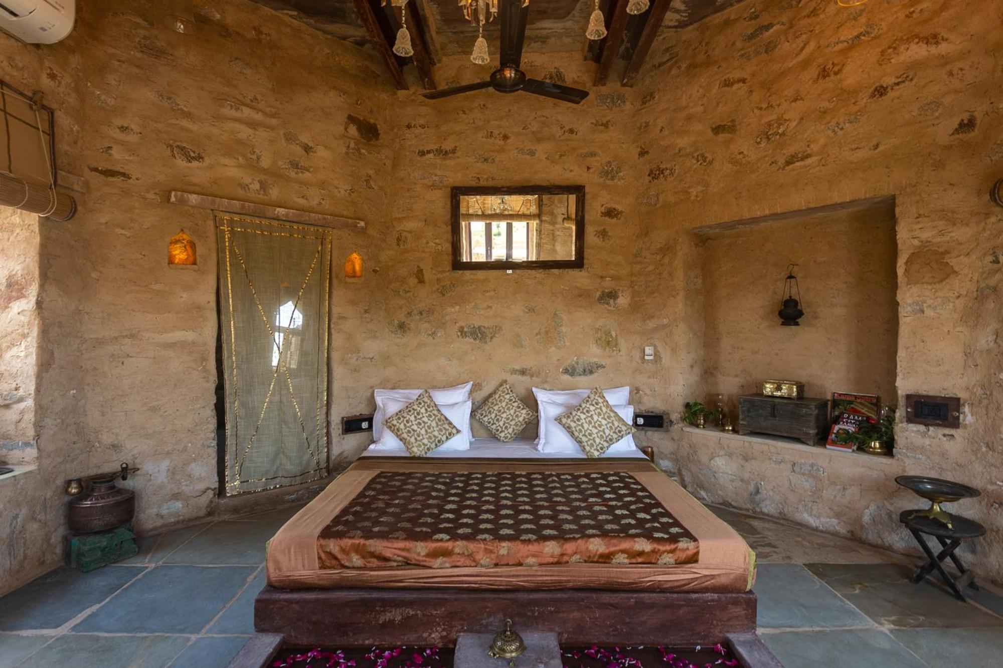 Manmatha A Luxury Retreat Bed and Breakfast Udaipur Exterior foto