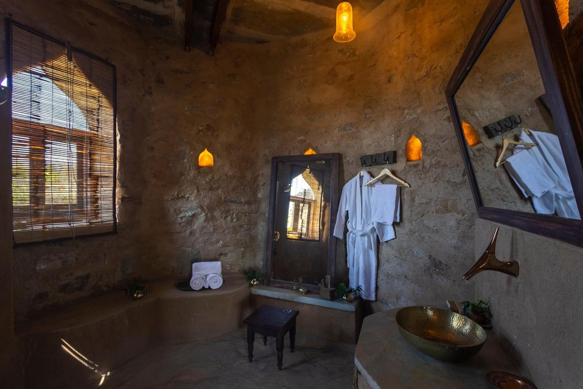 Manmatha A Luxury Retreat Bed and Breakfast Udaipur Exterior foto