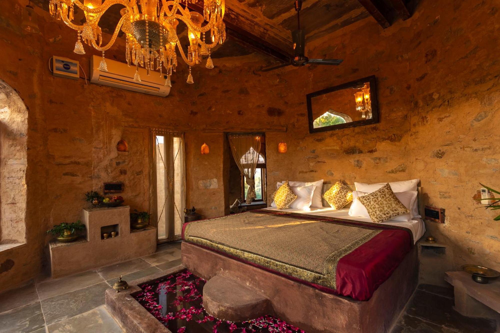 Manmatha A Luxury Retreat Bed and Breakfast Udaipur Exterior foto