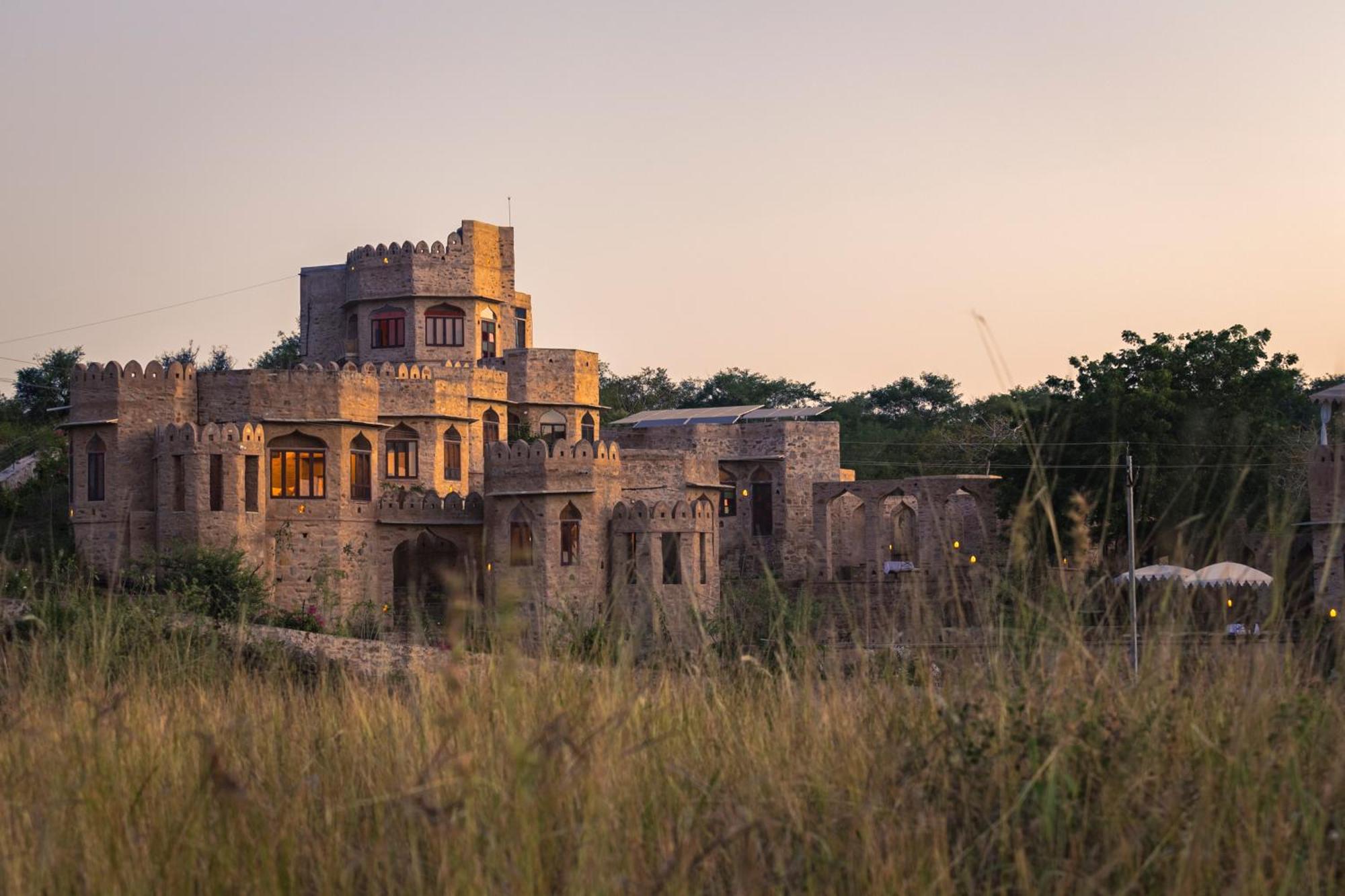 Manmatha A Luxury Retreat Bed and Breakfast Udaipur Exterior foto