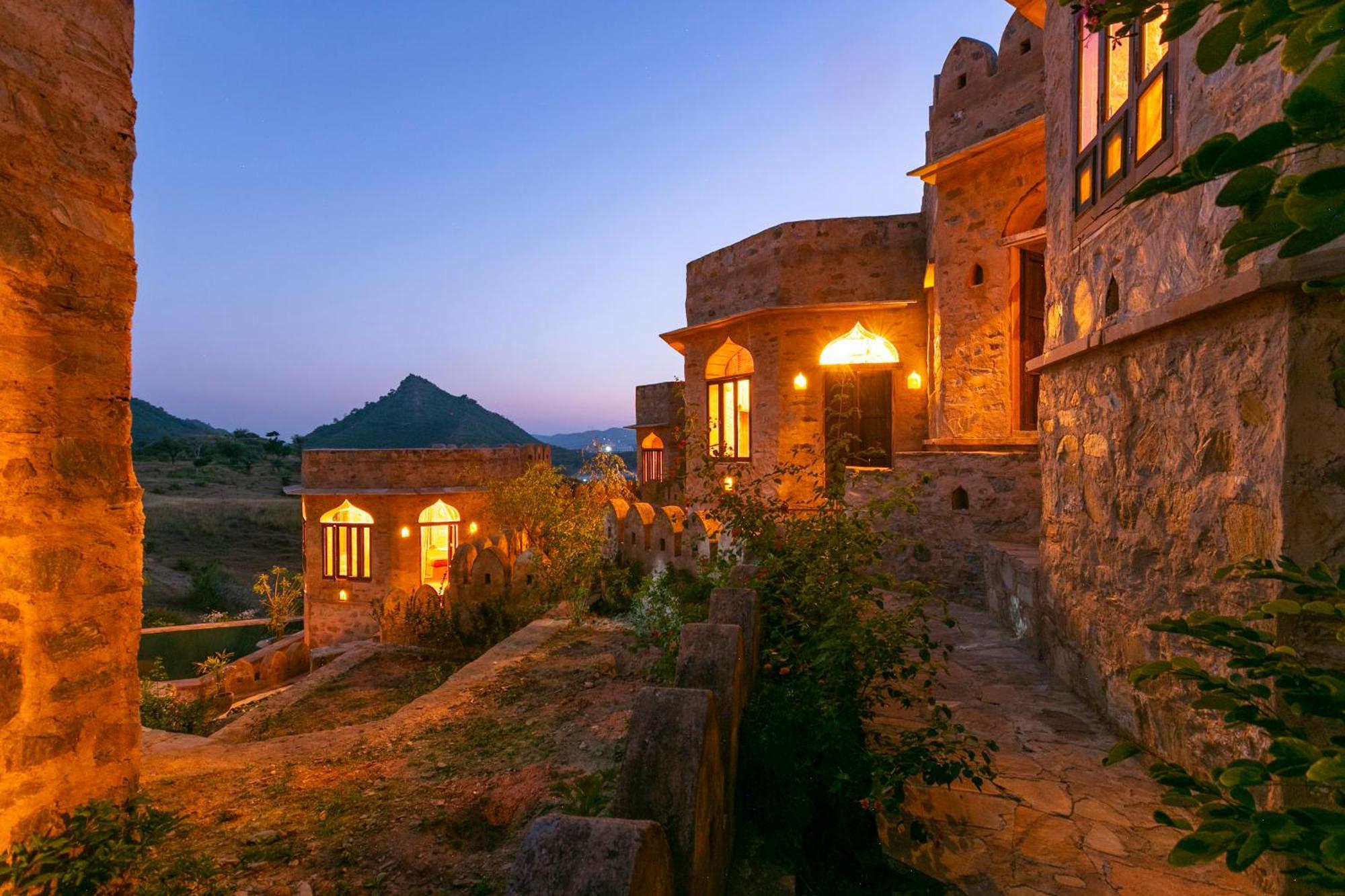 Manmatha A Luxury Retreat Bed and Breakfast Udaipur Exterior foto